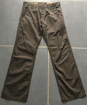 Esprit Bruine broek maat W32/L33 beschikbaar voor biedingen