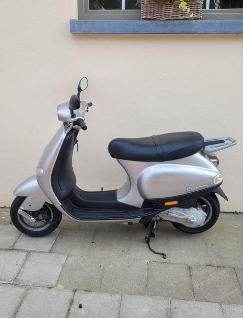 Très belle vespa piaggio 2T Classe B, Fietsen en Brommers, Scooters | Vespa, Gebruikt, Overige modellen, Klasse B (45 km/u), Tweetakt