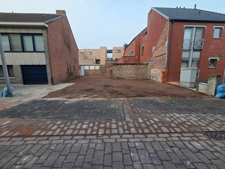 Bouwgrond Bree centrum (gesloten bebouwing) met plannen, Immo, Terrains & Terrains à bâtir, Jusqu'à 200 m², Ventes sans courtier