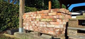 400 Bakstenen beschikbaar voor biedingen