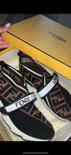 Orginele Fendi dames sneakers 38, Kleding | Dames, Ophalen of Verzenden, Zo goed als nieuw, Sneakers
