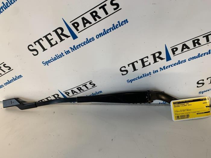 Ruitenwisserarm voor van een Mercedes C-Klasse, Auto-onderdelen, Ruiten en Toebehoren, Mercedes-Benz, Gebruikt, 3 maanden garantie