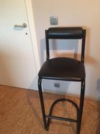 2 gelijke bar stoelen in zwart kunst leder, Comme neuf, Noir, Enlèvement, Deux