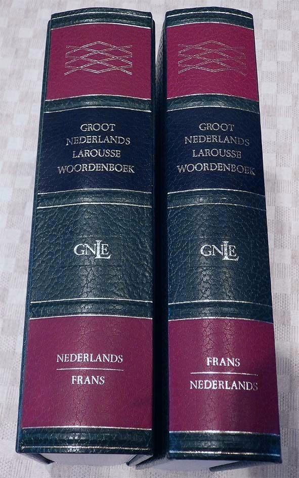 Vertaalwoordenboeken (2 delen): Nederlands/Frans, Livres, Dictionnaires, Comme neuf, Français, Enlèvement