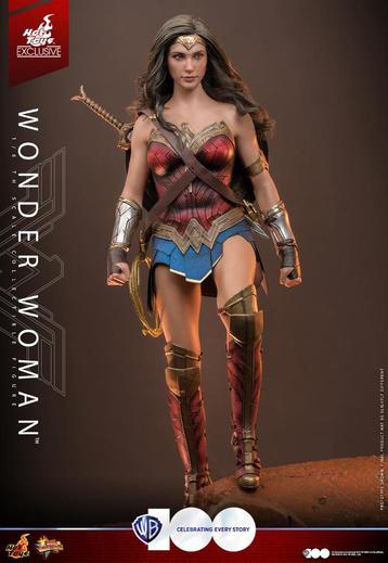 Hot Toys Wonder Woman 100th Anniversary MMS698 nieuw beschikbaar voor biedingen