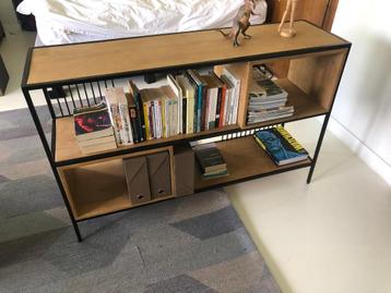 Twee veelzijdige design boekenkasten. Set van twee of apart. beschikbaar voor biedingen