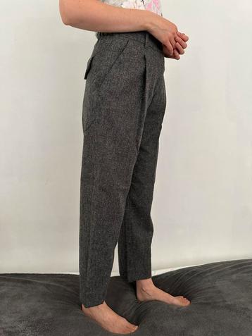 Zara broek maat xs beschikbaar voor biedingen