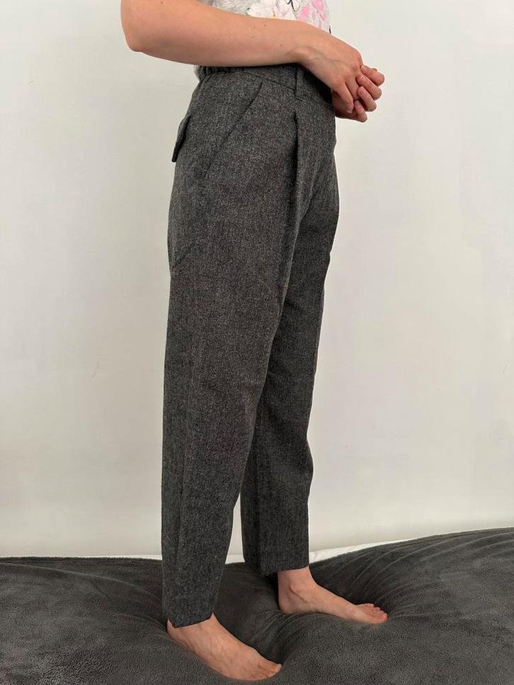 Zara broek maat xs, Kleding | Dames, Broeken en Pantalons, Zo goed als nieuw, Maat 34 (XS) of kleiner, Grijs, Ophalen