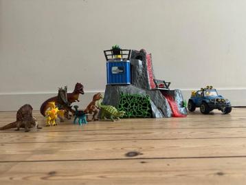Schleich vulkaan expeditie met jeep en dino's beschikbaar voor biedingen