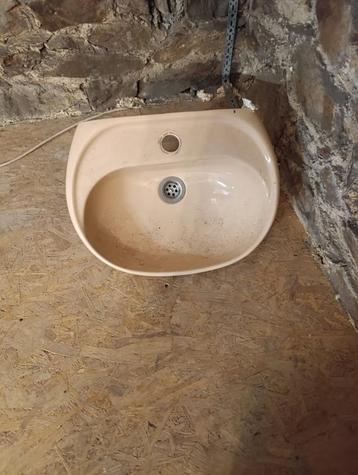3 lavabos salle de bains beschikbaar voor biedingen