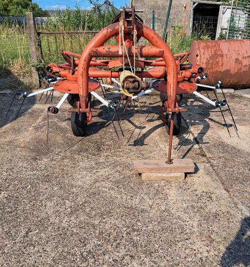 Hooischudder Kuhn gf 452m, Zakelijke goederen, Landbouw | Werktuigen, Ophalen