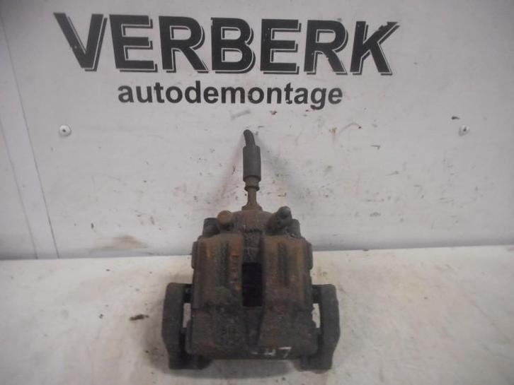 REMKLAUW LINKS ACHTER BMW 3 serie (E90) (91142), Auto-onderdelen, Remmen en Aandrijving, BMW, Gebruikt