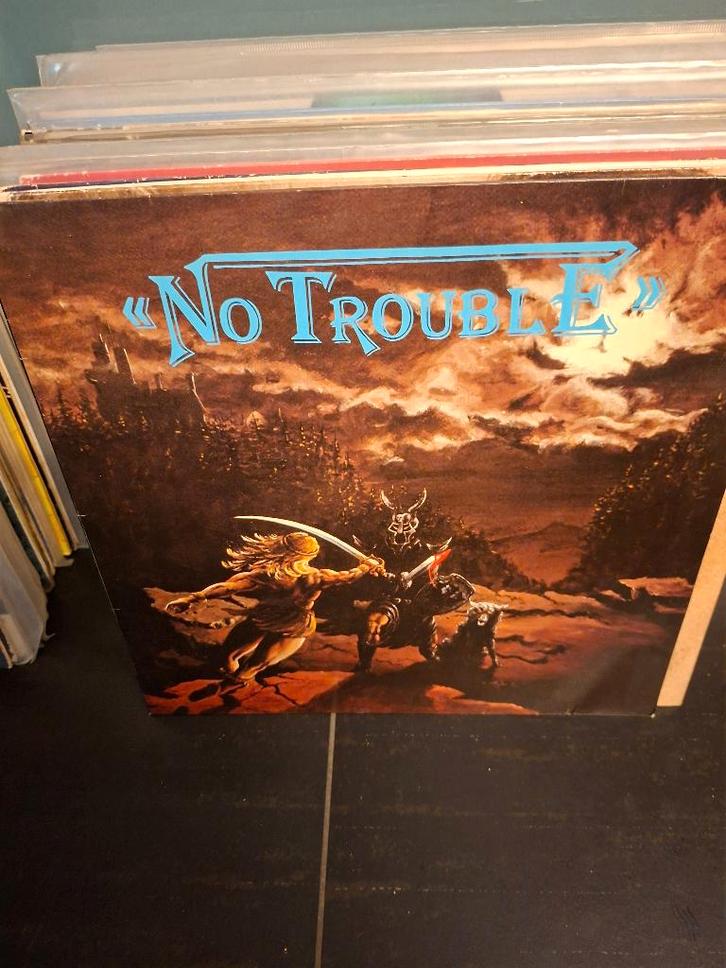 lp - no trouble - looking for trouble - vak 10, Cd's en Dvd's, Vinyl | Hardrock en Metal, Gebruikt, Ophalen of Verzenden