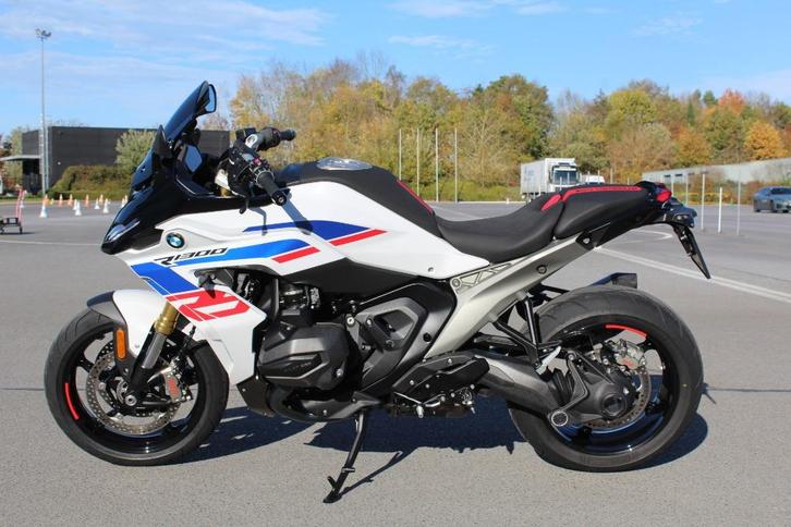BMW R 1300 RS - BTW Aftrekbaar -, Motoren, Motoren | BMW, Bedrijf, Sport, meer dan 35 kW, 2 cilinders, Motorrijbewijs A, ABS, Cardan-aandrijving