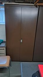 Metalen kast, Enlèvement