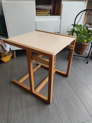 Kindertafel  beschikbaar voor biedingen