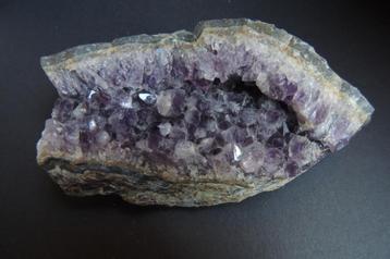 Amethist ruw - 546 gram (item nr3) beschikbaar voor biedingen