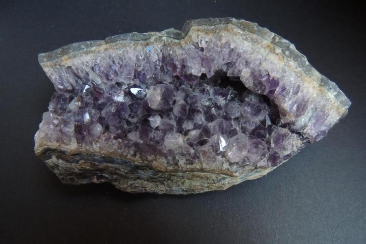 Amethist ruw - 546 gram (item nr3), Verzamelen, Mineralen en Fossielen, Mineraal, Ophalen