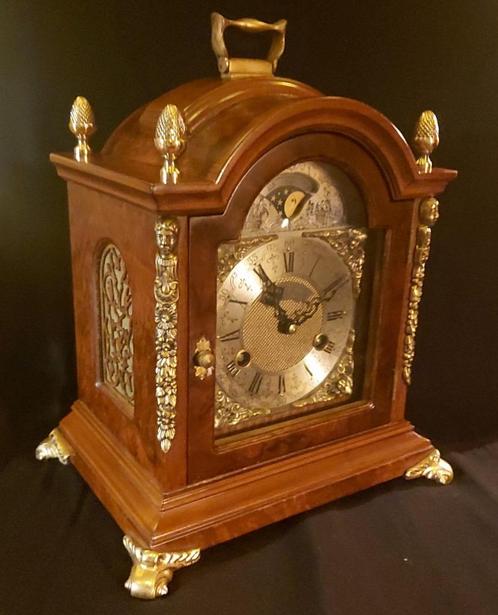 horloge de table warmink wuba version ronce de noyer, Antiquités & Art, Antiquités | Horloges, Enlèvement ou Envoi
