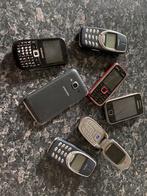 Ensemble de vieux téléphones, Télécoms, Enlèvement ou Envoi