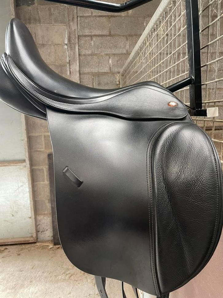 Kent&master dressuur, Dieren en Toebehoren, Paarden en Pony's | Zadels, Zo goed als nieuw, Dressuur, Ophalen of Verzenden