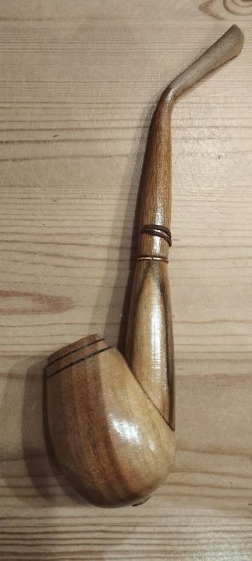 houten pijp  beschikbaar voor biedingen