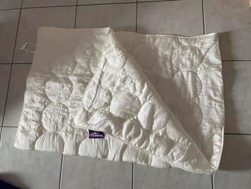 Dekbed / dons voor babybed beschikbaar voor biedingen