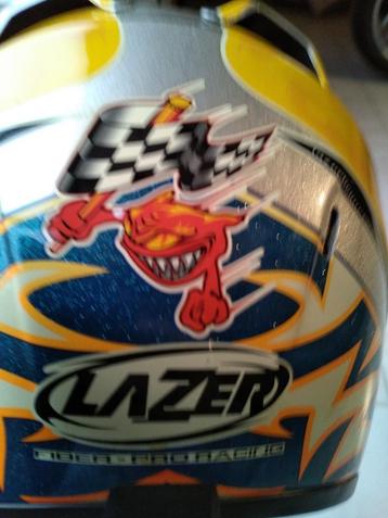 Casque moto marque Lazer