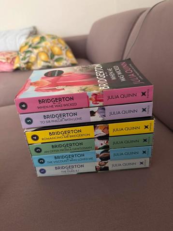 Bridgerton books to sell beschikbaar voor biedingen