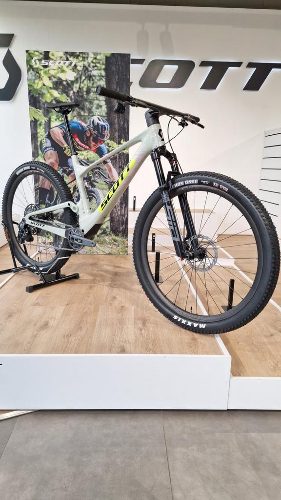 Scott spark team issue 2026 large, Fietsen en Brommers, Fietsen | Mountainbikes en ATB, Zo goed als nieuw, Ophalen