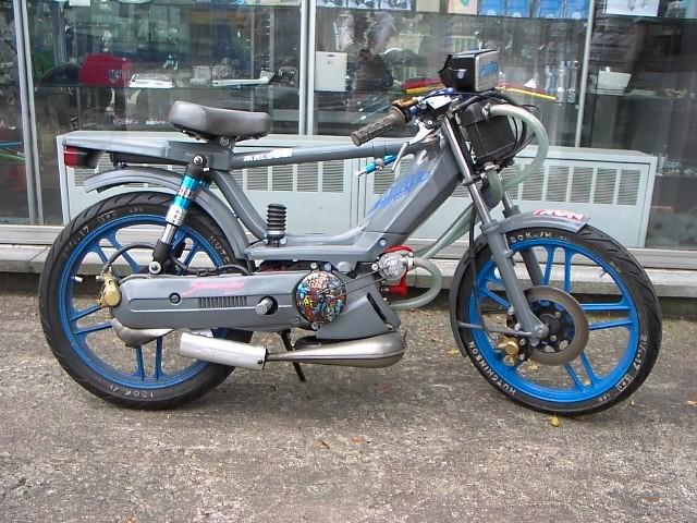 Honda Camino : pneu Hutchinson GP1 = 65€, Vélos & Vélomoteurs, Pièces de cyclomoteur | Général, Neuf, Autres types, Enlèvement