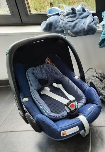 Maxi cosi Pebble Plus met dekentje beschikbaar voor biedingen