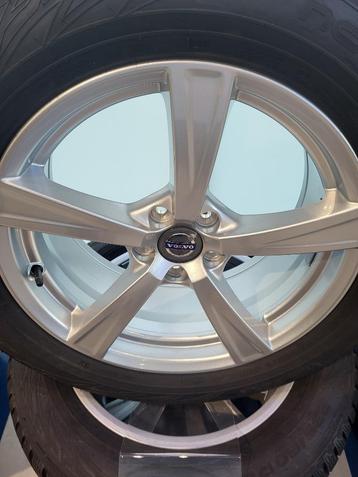 Winterbanden & Velgen VOLVO XC60 2023 beschikbaar voor biedingen