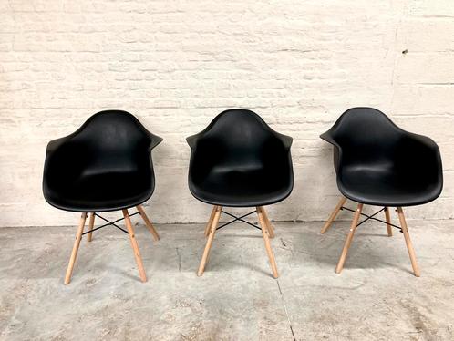 3x Eames-stijl DAW stoelen  – zwart met kussens, Huis en Inrichting, Stoelen, Zo goed als nieuw, Zwart, Ophalen of Verzenden