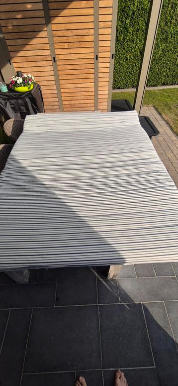 Schuimmatras voor zetelbed beschikbaar voor biedingen