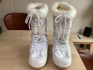 Snowboots GiBi sport wit beschikbaar voor biedingen