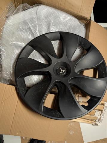 Tesla model Y 4 velgdoppen. 19inch beschikbaar voor biedingen