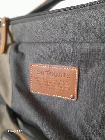Samsonite wielkoffer in zeer goede staat beschikbaar voor biedingen