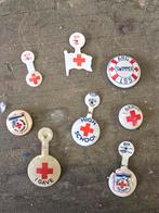 Lot American Red Cross pins, Ophalen