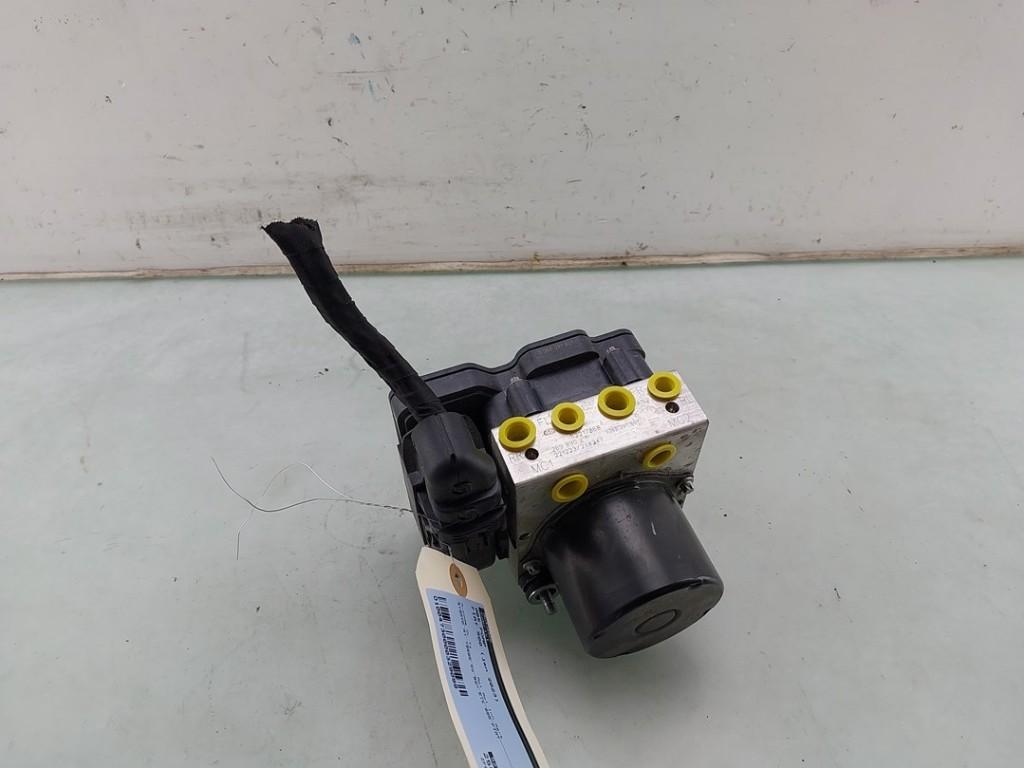 BLOC ABS (FREINS ANTI-BLOCAGE) Fiat 500 (312), FCA Germany GmbH, IPC D1-09 Bahnhofsplatz
65423  Rüsselsheim am Main, DE, Utilisé