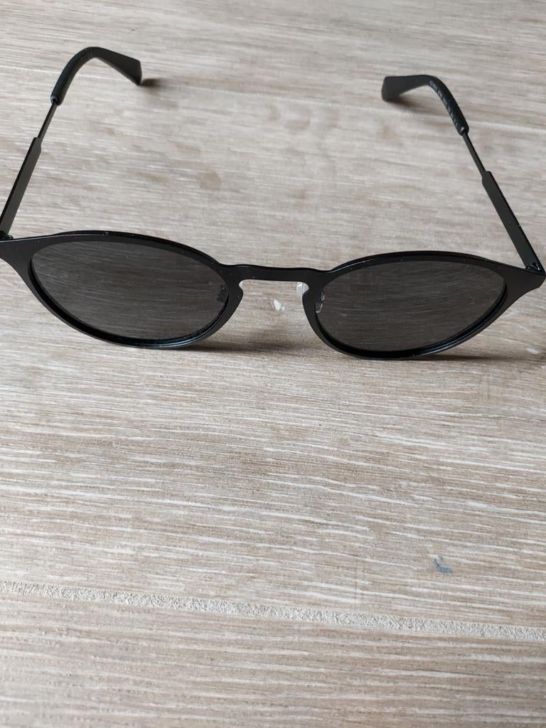 lunettes de soleil Polaroid, neuves dans leur boîte., Bijoux, Sacs & Beauté, Lunettes de Soleil & Lunettes | Hommes, Enlèvement ou Envoi