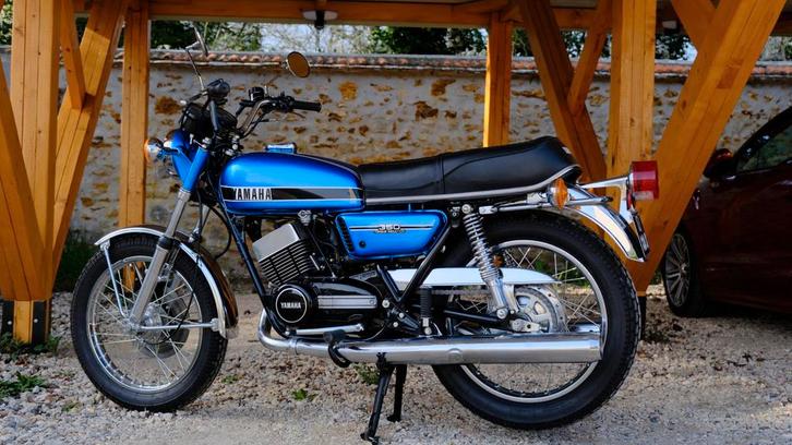 Yamaha RD 350 tweedehands uit het jaar 1975, Motoren, Motoren | Yamaha, Toermotor, 12 t/m 35 kW, 2 cilinders, Minimaal motorrijbewijs A2