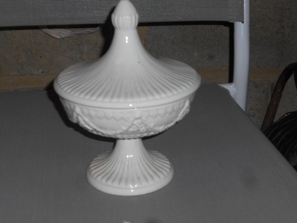 coupe Médicis en porcelaine italienne a 20 euros, Antiquités & Art, Enlèvement