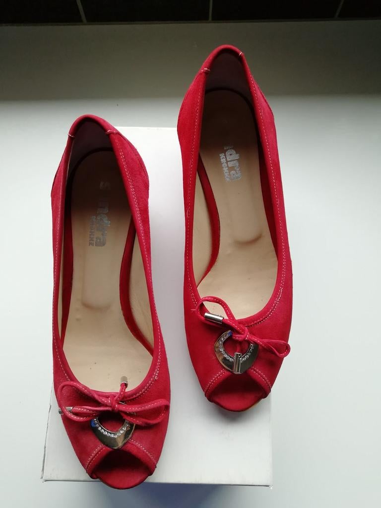 damesschoen, Kleding | Dames, Schoenen, Ophalen of Verzenden, Zo goed als nieuw, Rood