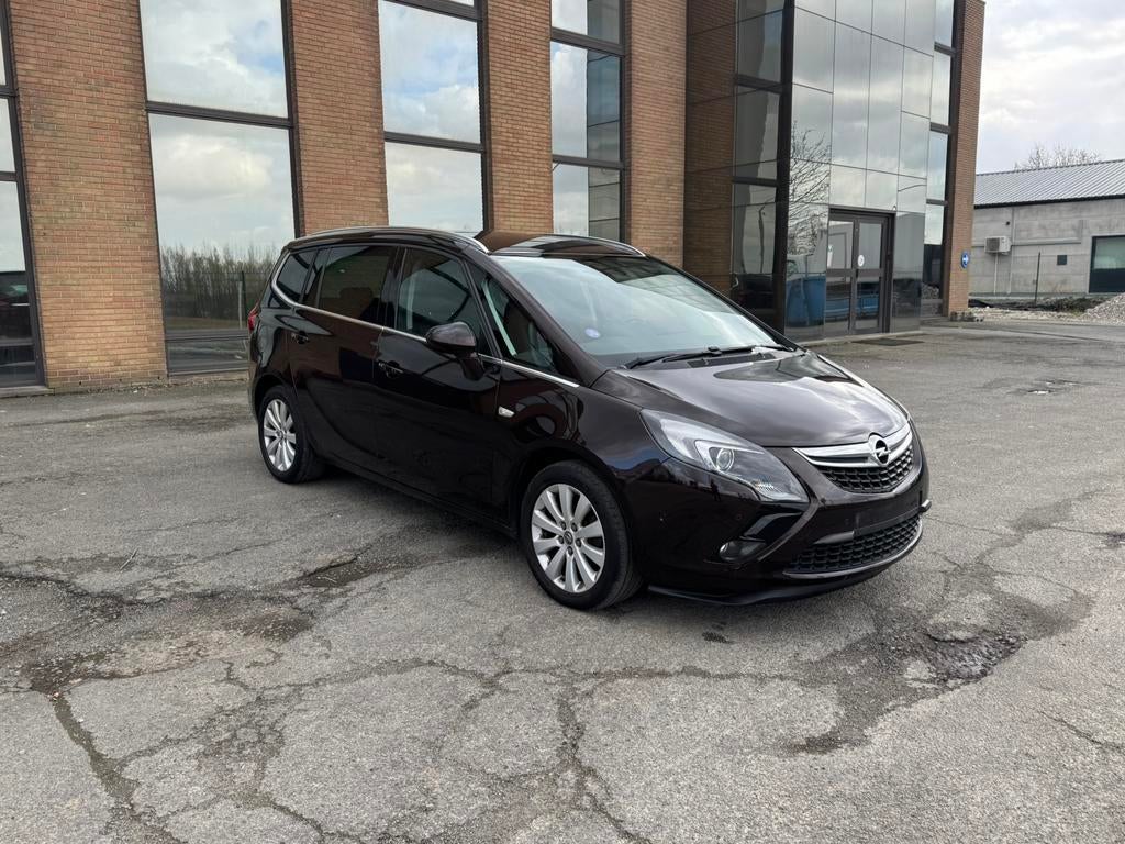 Opel Zafira 1.4 essence. GPS Airco, Achat, Capteur de lumière, Euro 6, Entreprise