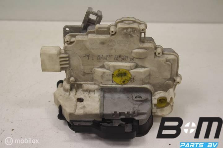 Portierslot links voor Audi A4 / S4 / RS4 8E1837015AA, Utilisé