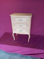 Ancienne petite commode aerogommer et traiter, Maison & Meubles, Chambre à coucher | Chambres à coucher complètes, Enlèvement