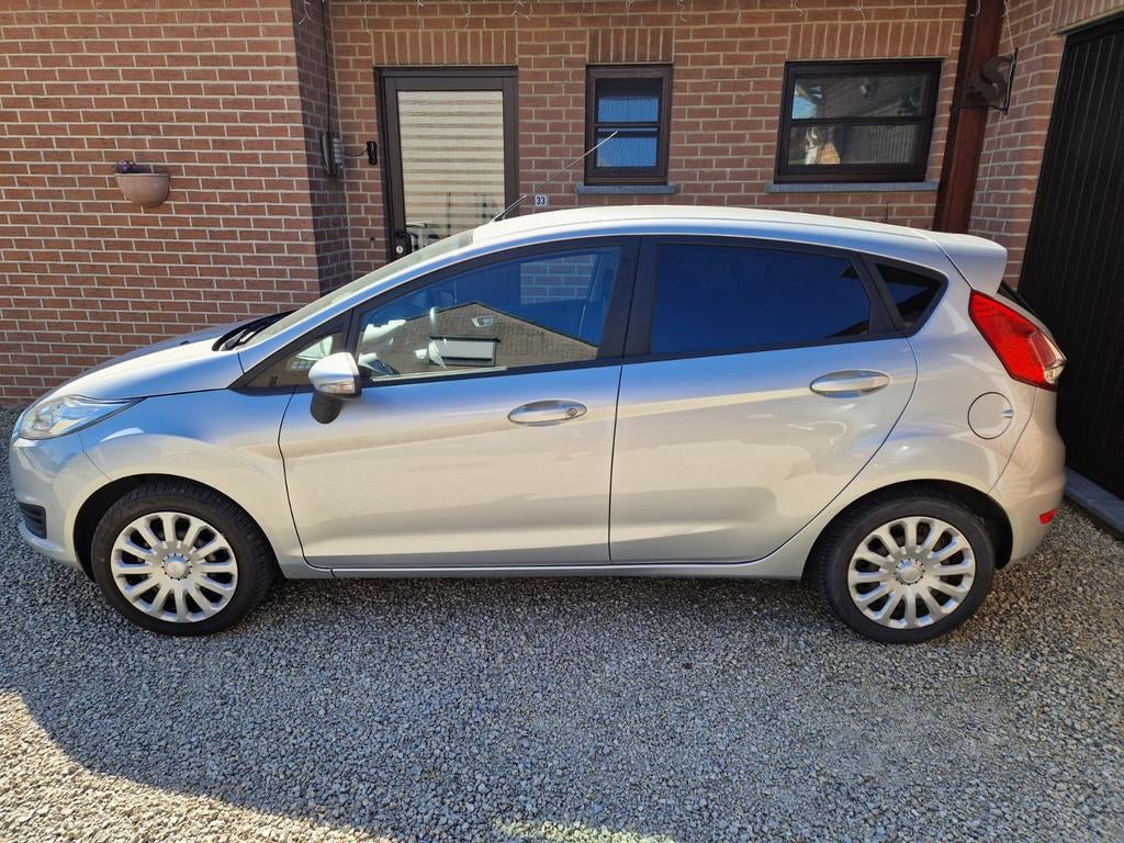 Ford Fiesta 1.0 in goede staat, Autos, Ford, Argent ou Gris, Achat, 998 cm³, Boîte manuelle