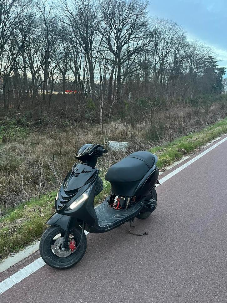 Zip 2t 50cc, Fietsen en Brommers, Scooters | Piaggio, Zo goed als nieuw, Zip, Klasse B (45 km/u), Tweetakt, Ophalen