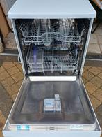 Beko vrijstaande witte afwasmachine, 3 jaar oud, Elektronische apparatuur, Vaatwasmachines, Ophalen, Zo goed als nieuw, 85 tot 90 cm